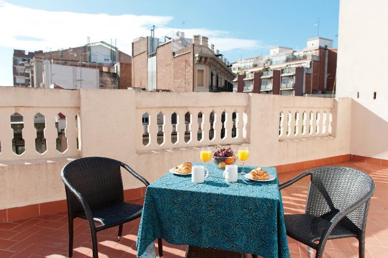 Mh Apartments S. Familia Barselona Dış mekan fotoğraf